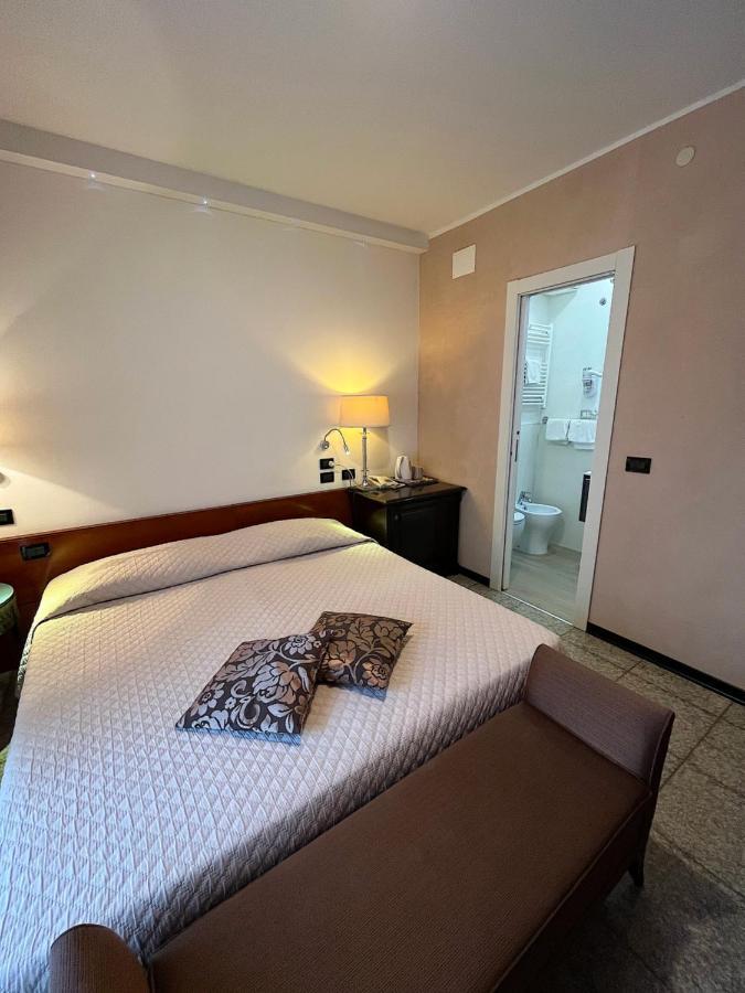 Hotel Regina Γκράντο Εξωτερικό φωτογραφία