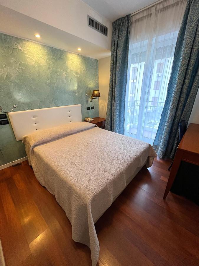 Hotel Regina Γκράντο Εξωτερικό φωτογραφία