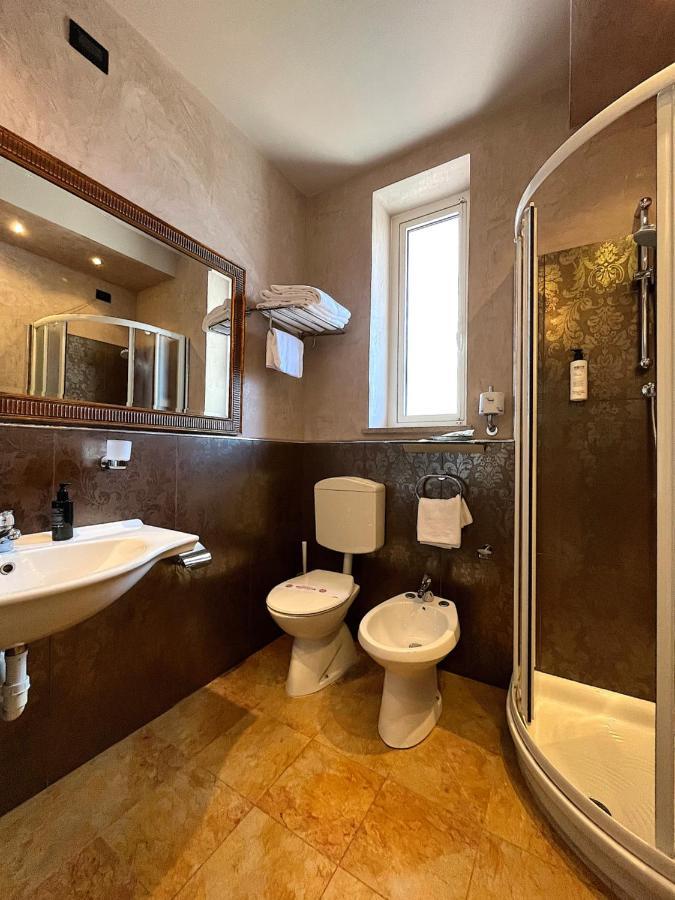 Hotel Regina Γκράντο Εξωτερικό φωτογραφία