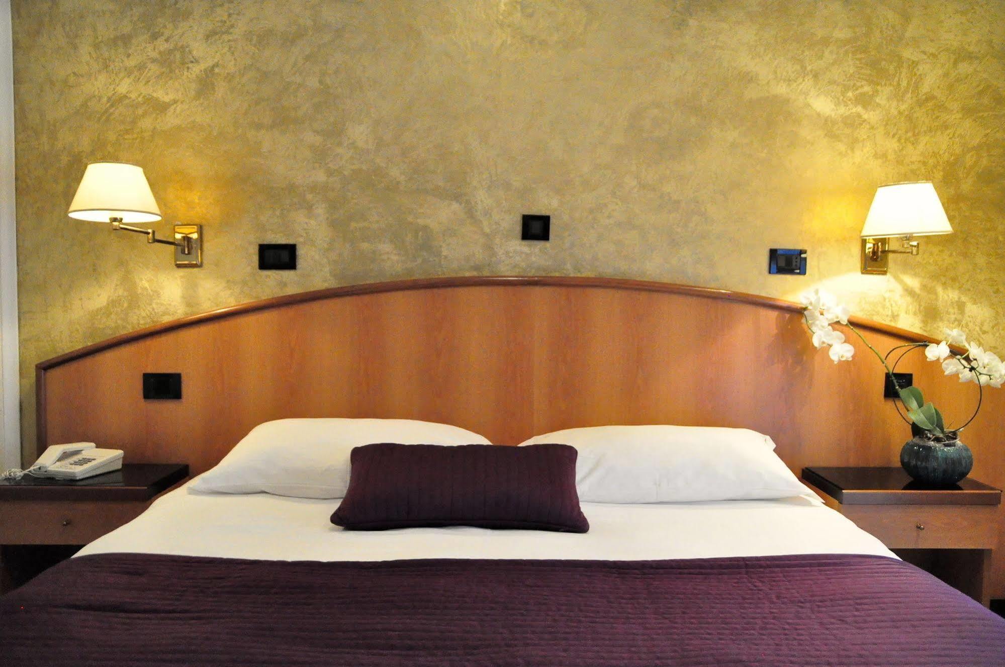 Hotel Regina Γκράντο Εξωτερικό φωτογραφία
